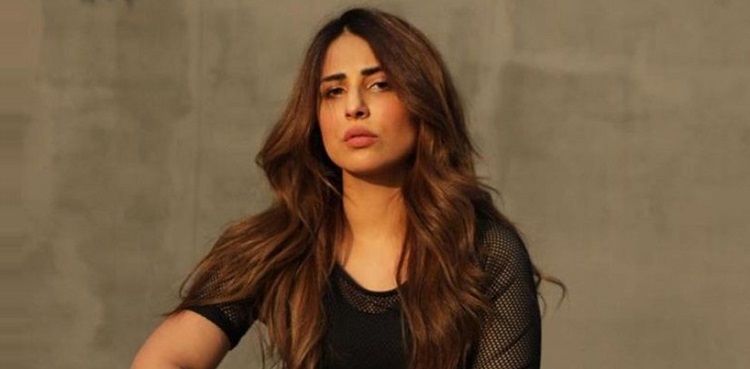 'Anyone need a Kidney?': asks Ushna Shah