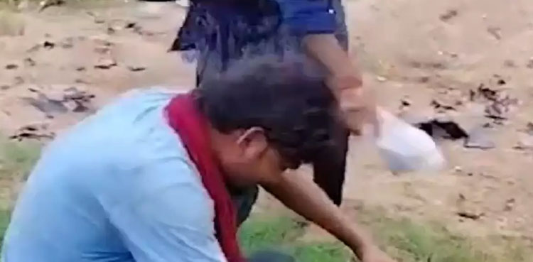 Woman thrashes man with slippers in for molesting her