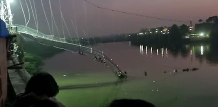 11 dead, over 30 missing after China bridge collapse