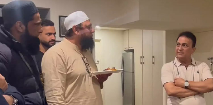 Viral video: Sunil Gavaskar asks Mohammad Yousuf about his record