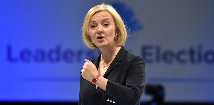 UK PM Liz Truss clings to power as chaos in Westminster deepens