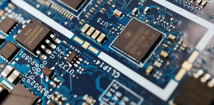 US chip bans not meant to hobble China's growth, Blinken says