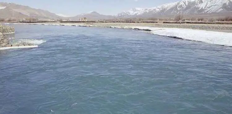 Ravi River in medium flood at Mari Pattan, submerges vast farmland