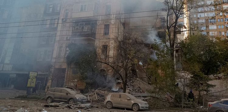 Ukraine faces power cuts after Russian strikes, more flee Kherson