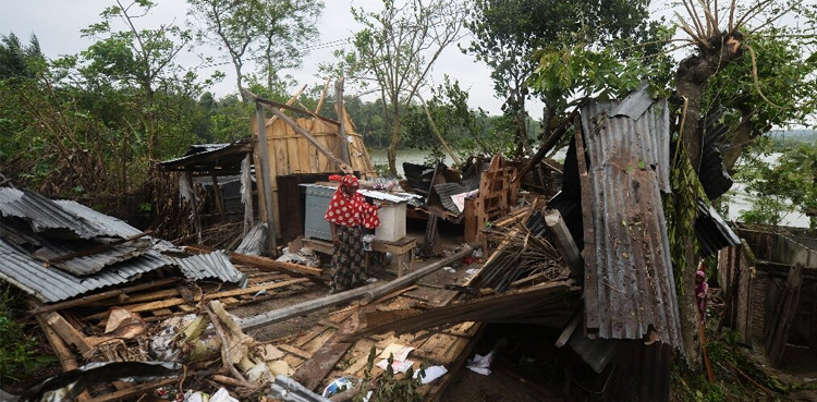 Nine dead, million seek shelter as cyclone hits Bangladesh