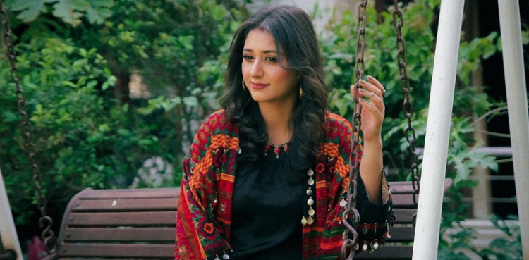 'Habs' actor Dania Enwer embraces fall with new look: See pictures