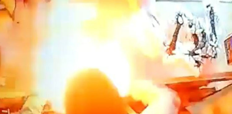 Mobile phone's battery explodes during repair, horrific video goes viral