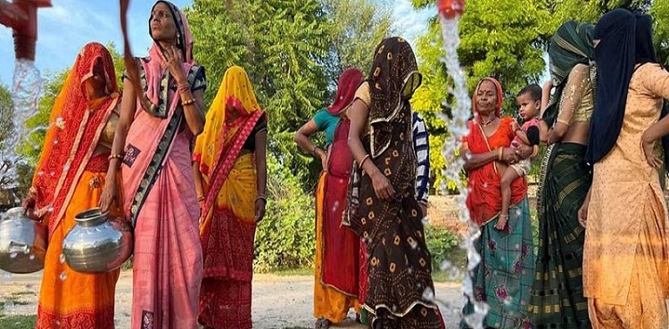 Indian village residents fulfil Bollywood dreams via YouTube