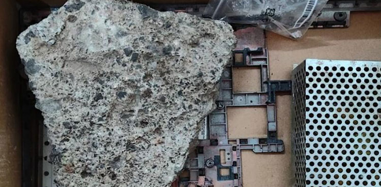 Man receives big stone, e-waste after shopping for laptop online