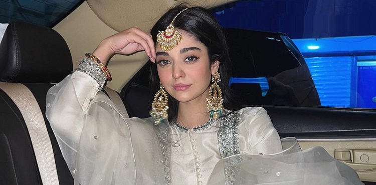 In Pictures: Noor Zafar Khan looks elegant in traditional attire