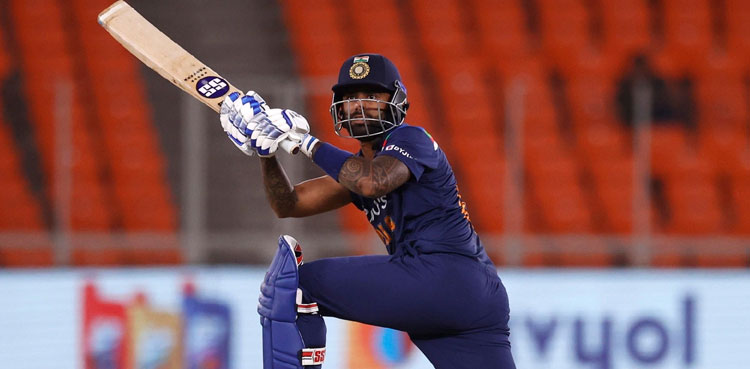 Suryakumar Yadav gets out after saying 'mood nahi ho raha'