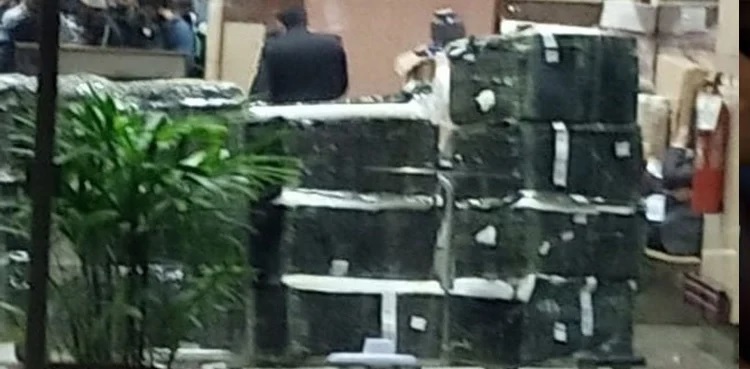 Customs officials seize 400 kg pork at Lahore airport