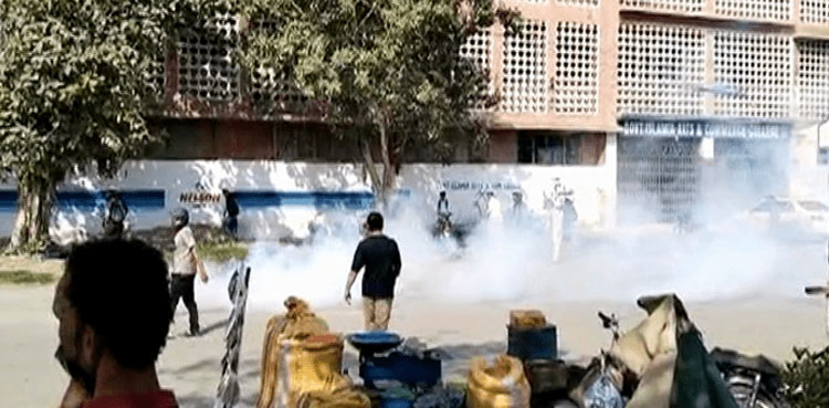 Karachi: Police shell protesting Islamia College students