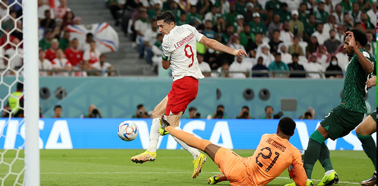 Poland near World Cup last 16 after stunning Saudi Arabia 2-0