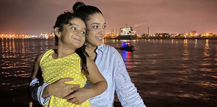 Sanam Jung celebrates daughter Alaya's birthday, pictures go viral