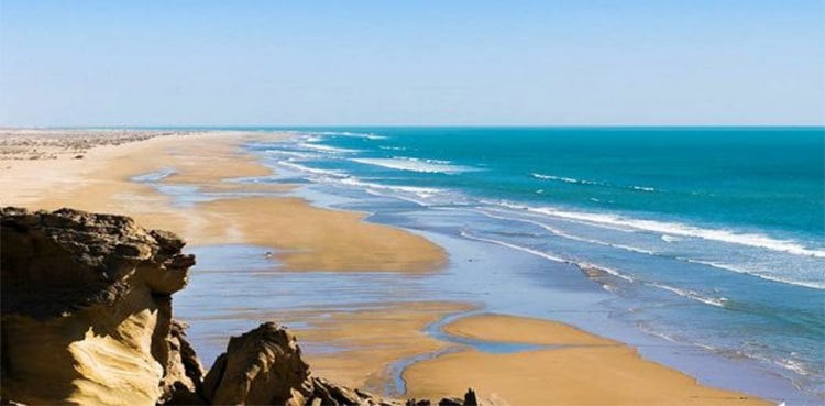 Balochistan's heavenly Sonmiani Beach