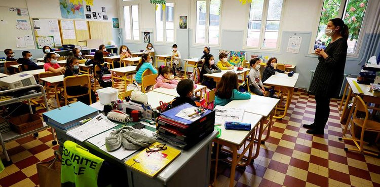 Peanut products banned at primary schools