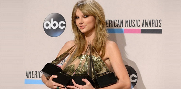 American Music Awards: Taylor Swift dominates AGAIN