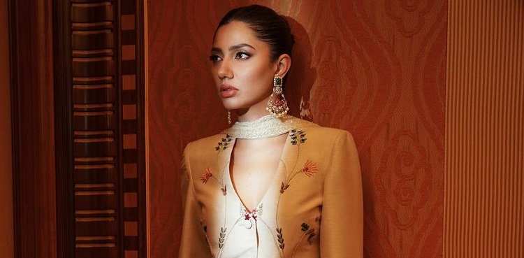 Mahira Khan says artists of India and Pakistan are 'scapegoats'