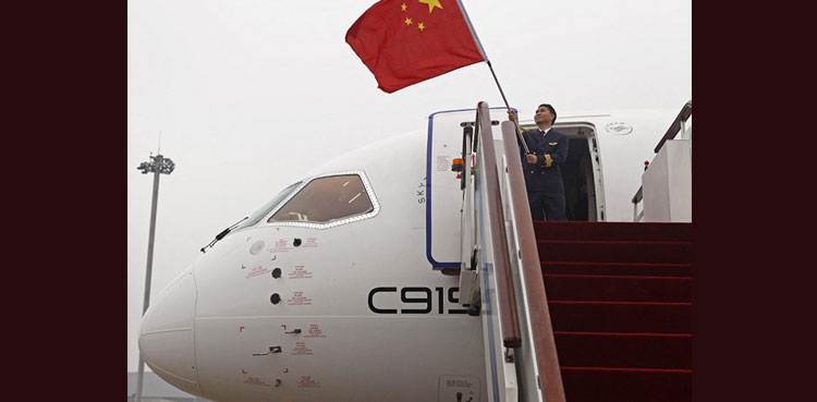 C919: China makes first delivery of homegrown passenger jet