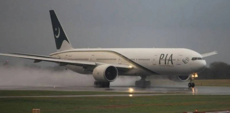 Rain disrupts flight operations at Karachi airport