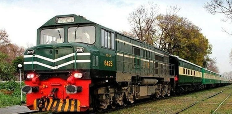 Pakistan Railways decides to resume operations of Fareed Express