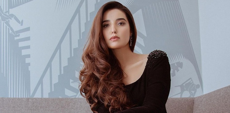Hareem Farooq's latest pictures set social media on fire