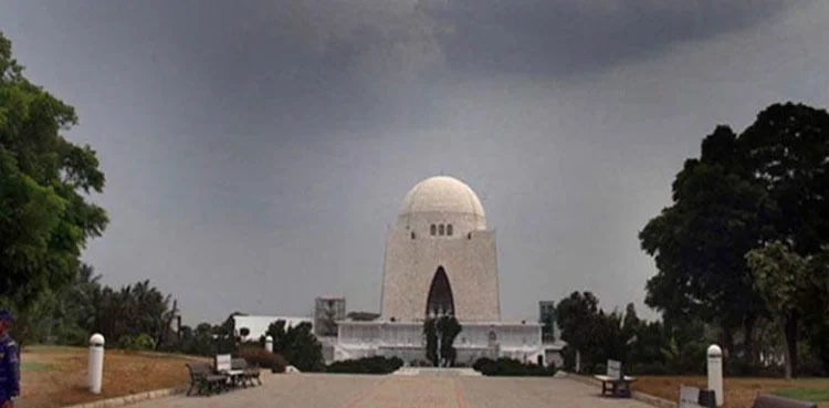 Met Office forecasts light rain in Karachi tomorrow