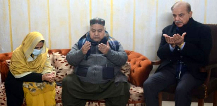 PM announces to confer civil awards to martyred CTD officers