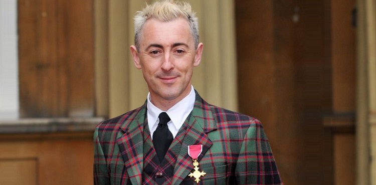 Actor Alan Cumming returns his OBE honour in protest at 'toxicity of empire'