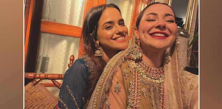 Hania Aamir's pictures, video with Rabya Kulsoom go viral