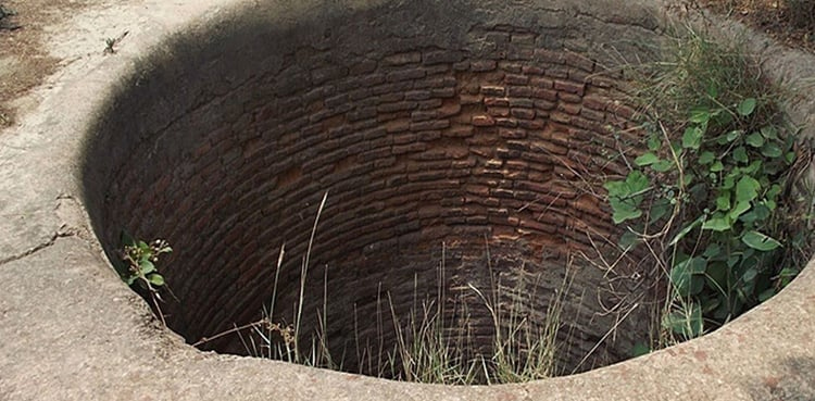 Bullet-riddled bodies of mother, sons found from well in Barkhan