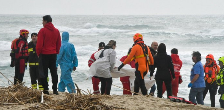 Around 60 migrants die in boat wreck off Italy