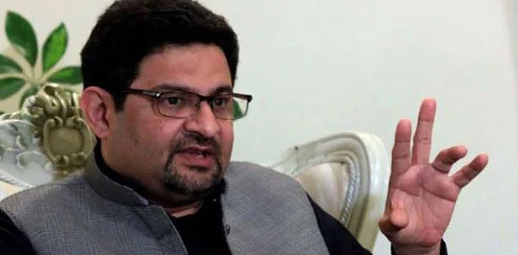 Miftah Ismail criticises govt for massive drop of foreign reserves