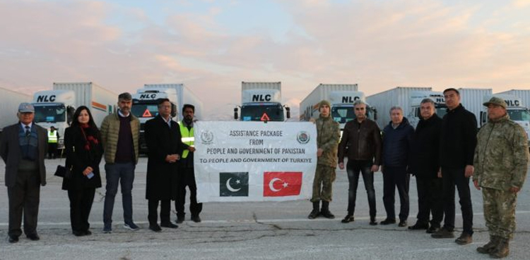 21 truck relief convoy from Pakistan reaches Turkiye