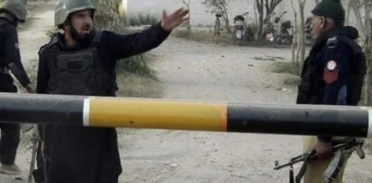 Police check post attacked in DI Khan