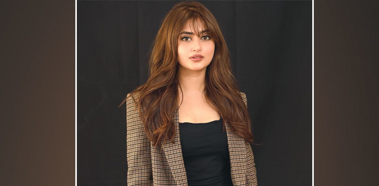 Sajal Aly breaks the internet with latest pictures