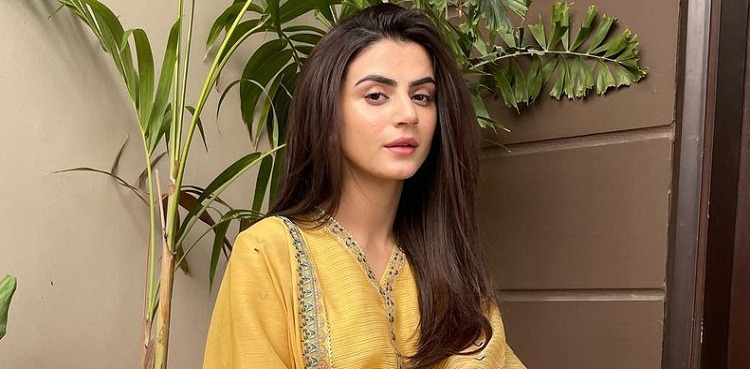 Zubab Rana mesmerizes social media with recent click