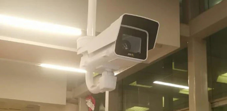 Modern security cameras at airports still non-functional