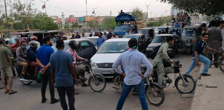 Protests break out in Karachi over Imran Khan’s possible arrest