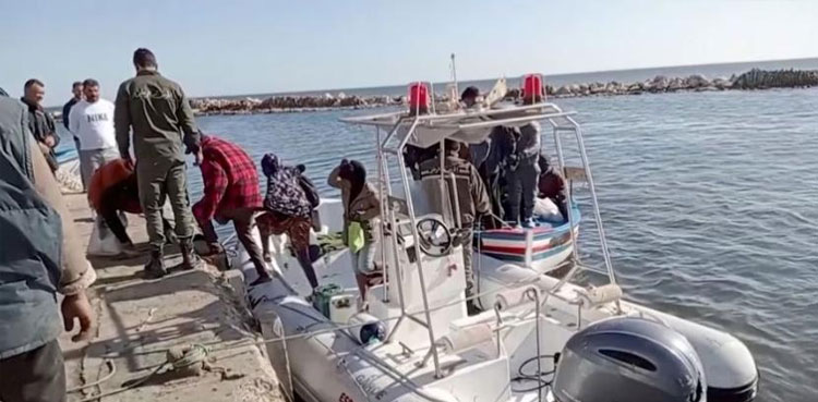 At least 29 African migrants die after two boats sink off Tunisia