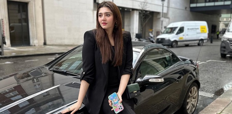 London calling: Dur-e-Fishan Saleem's picture gallery goes viral