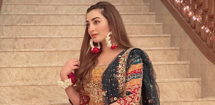 Nawal Saeed recalls 'gold' days in the Insta post