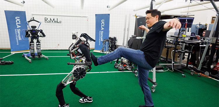 ARTEMIS: Soccer-playing humanoid robot is ready!