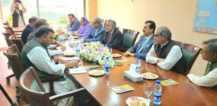 Ishaq Dar says ‘no deadlock in govt-PTI talks’