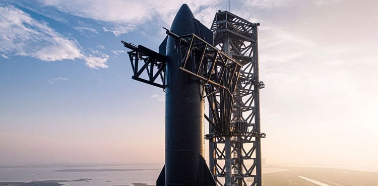 SpaceX insider share sale sets $800 billion valuation amid possible IPO