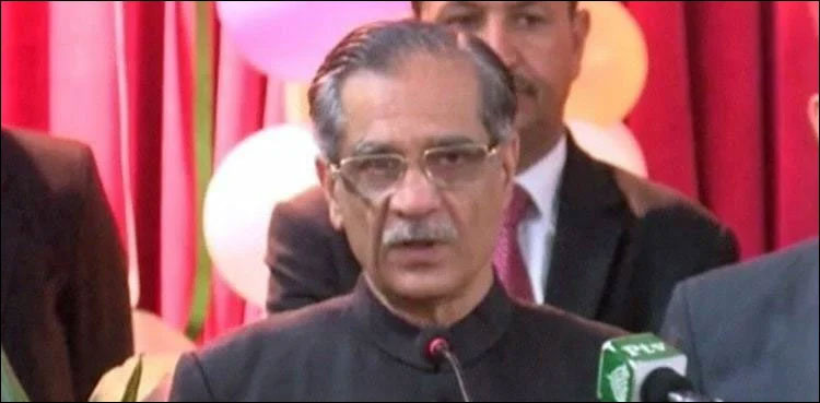 Saqib Nisar warns Khawaja Asif ‘to stay within limits’