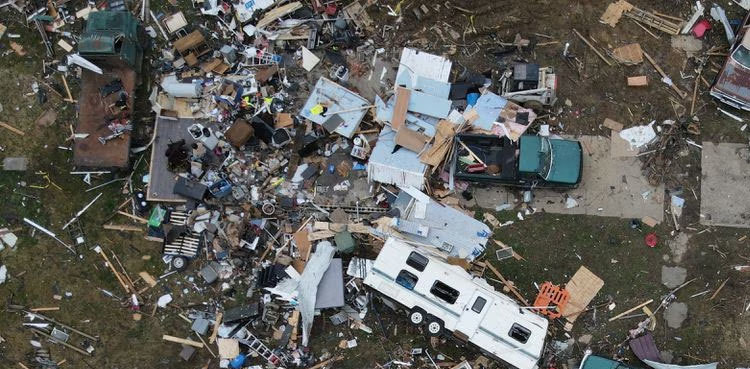 Death toll tops 20 as storm takes aim at eastern US