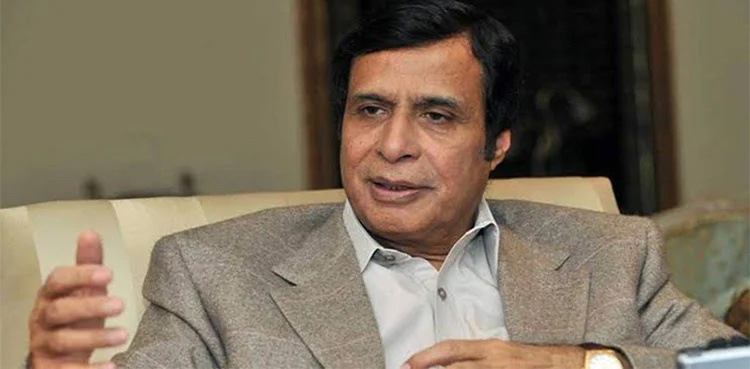 Pervaiz Elahi vows to stand besides Imran Khan despite cases, inquiries