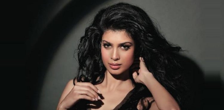'Outsiders can't compete...': Actor Tina Desai shares her word in nepotism debate